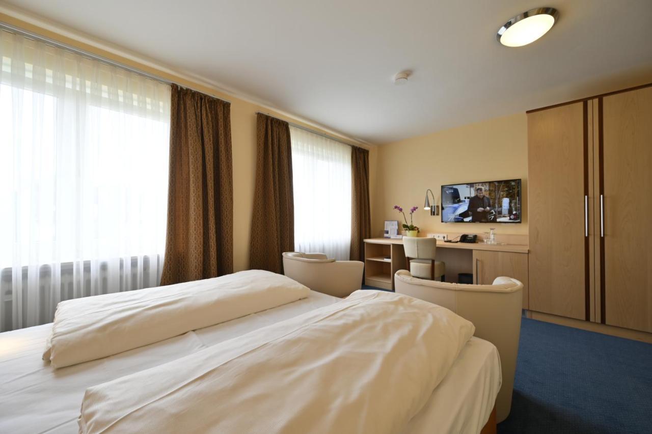 Hotel Apollo Garni Regensburg Bagian luar foto