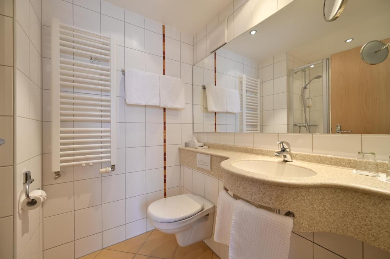 Hotel Apollo Garni Regensburg Bagian luar foto