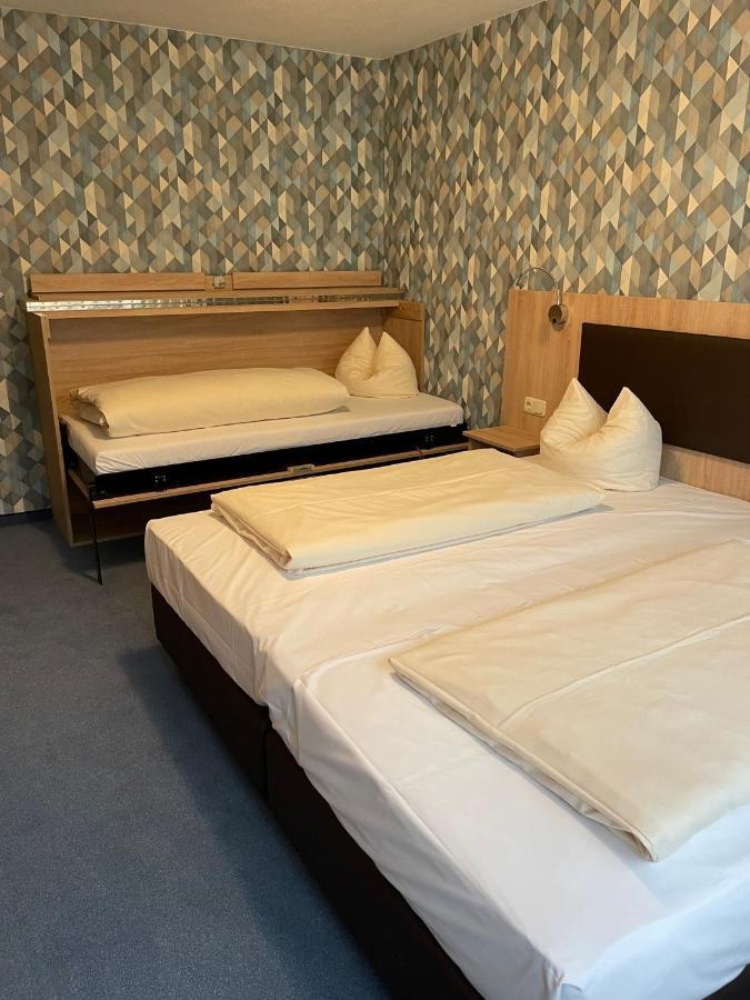 Hotel Apollo Garni Regensburg Bagian luar foto