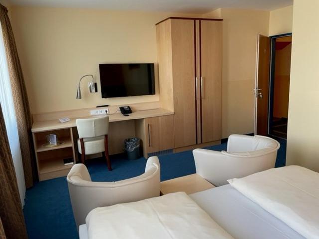 Hotel Apollo Garni Regensburg Bagian luar foto