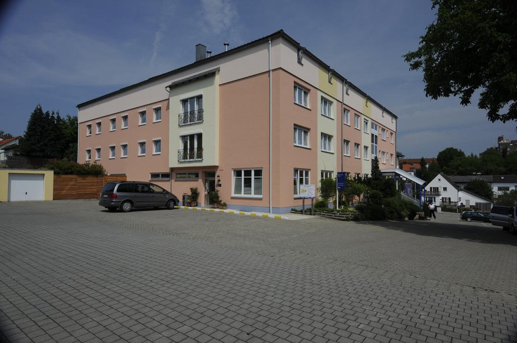 Hotel Apollo Garni Regensburg Bagian luar foto