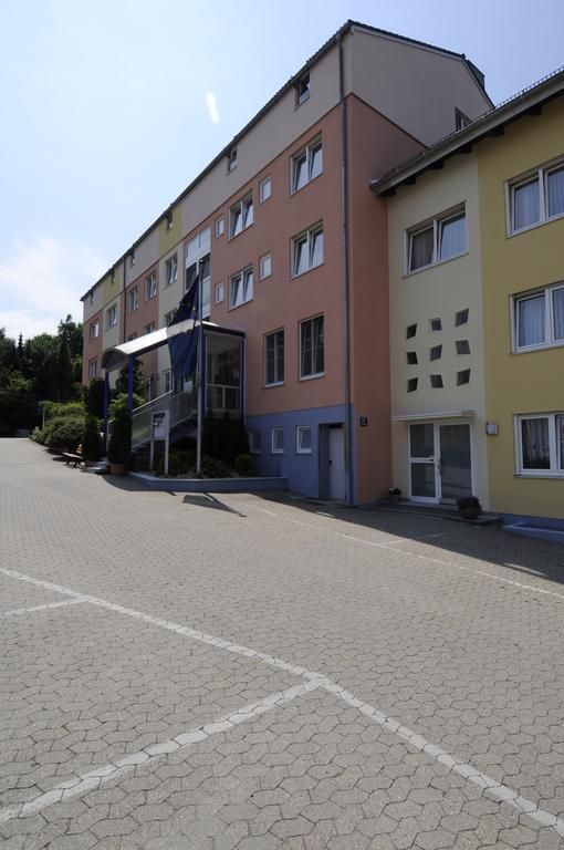Hotel Apollo Garni Regensburg Bagian luar foto