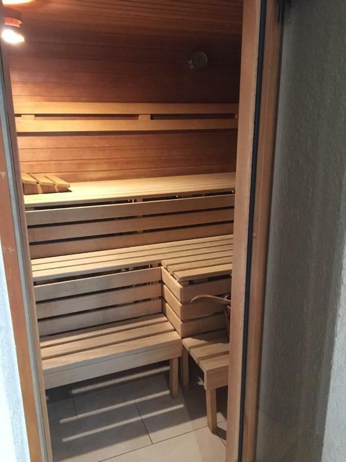 Hotel Apollo Garni Regensburg Bagian luar foto